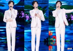 【时尚一点】井柏然裸粉色西服套装格外清新甜美，时尚感把控的很好