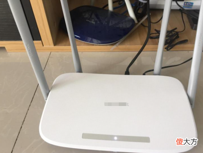 孕妈担心wifi辐射，留言建议邻居关网，孩子回信：你们搬家吧