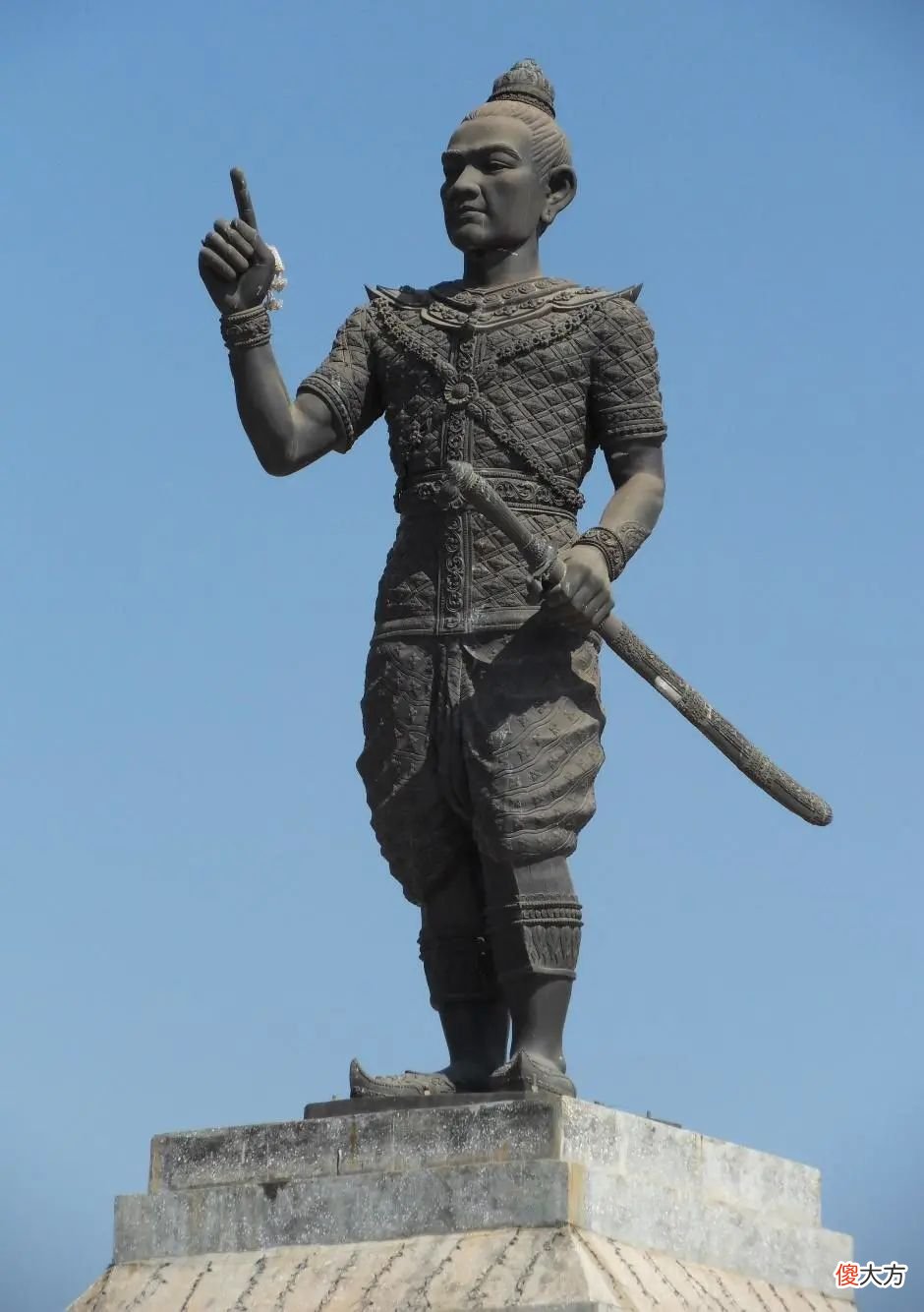 【爱历史】老挝首都，为何建在与泰国隔河相望的边境？