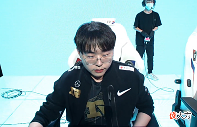 【游戏世界】RNG不敌EDG！季后赛再度一轮游！呼吸哥拿到去年同样剧情！