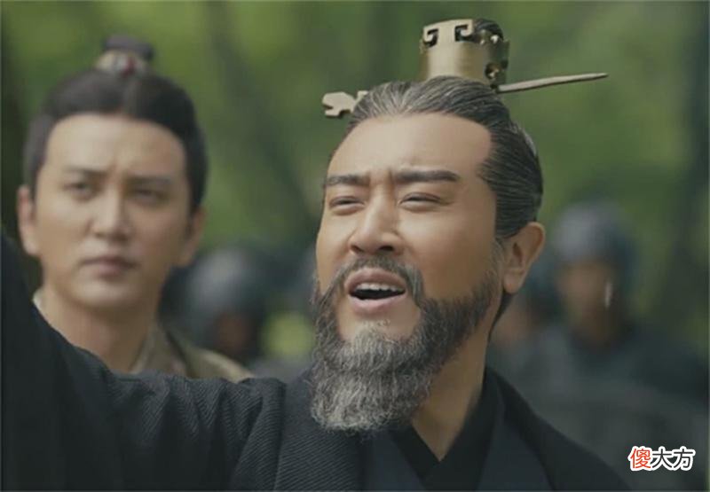 【历史故事】曹操、刘备、孙权三人各带一个保镖，六人混战，最后的胜利者是谁