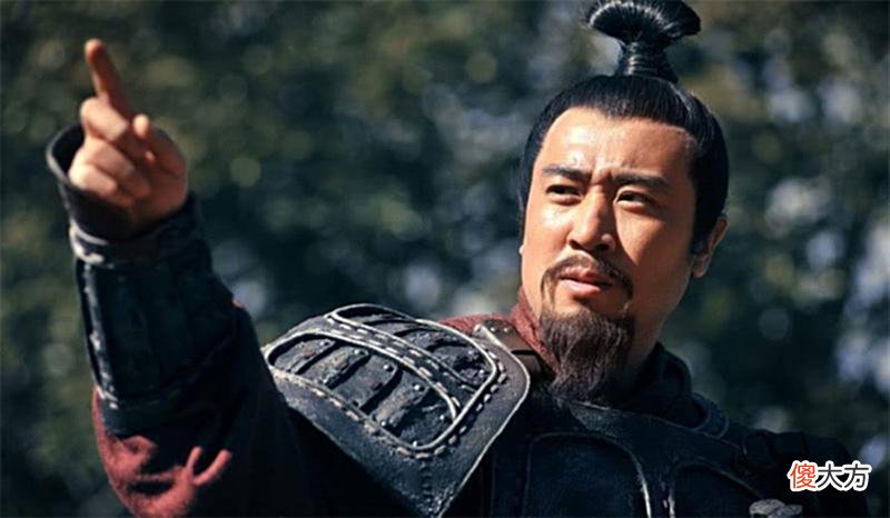 【历史故事】曹操、刘备、孙权三人各带一个保镖，六人混战，最后的胜利者是谁
