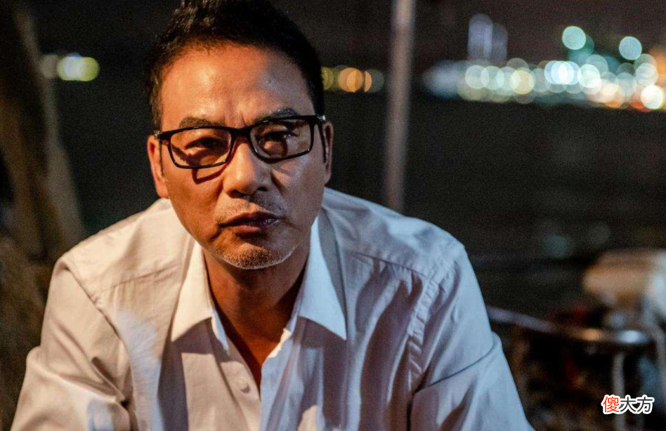 1/3人朋友圈屏蔽父亲，大数据揭“中国式亲子关系”背后，需反思