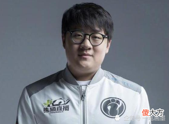 【游戏世界】德云色rank再起冲突,Kid单方面狂喷微笑,遭质问后立即选择更改ID