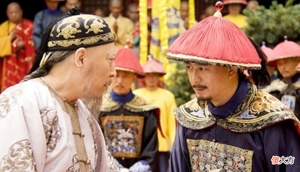 【爱历史】秦桧子孙中状元，路过岳飞墓时写下两句诗，成千古名句传诵至今