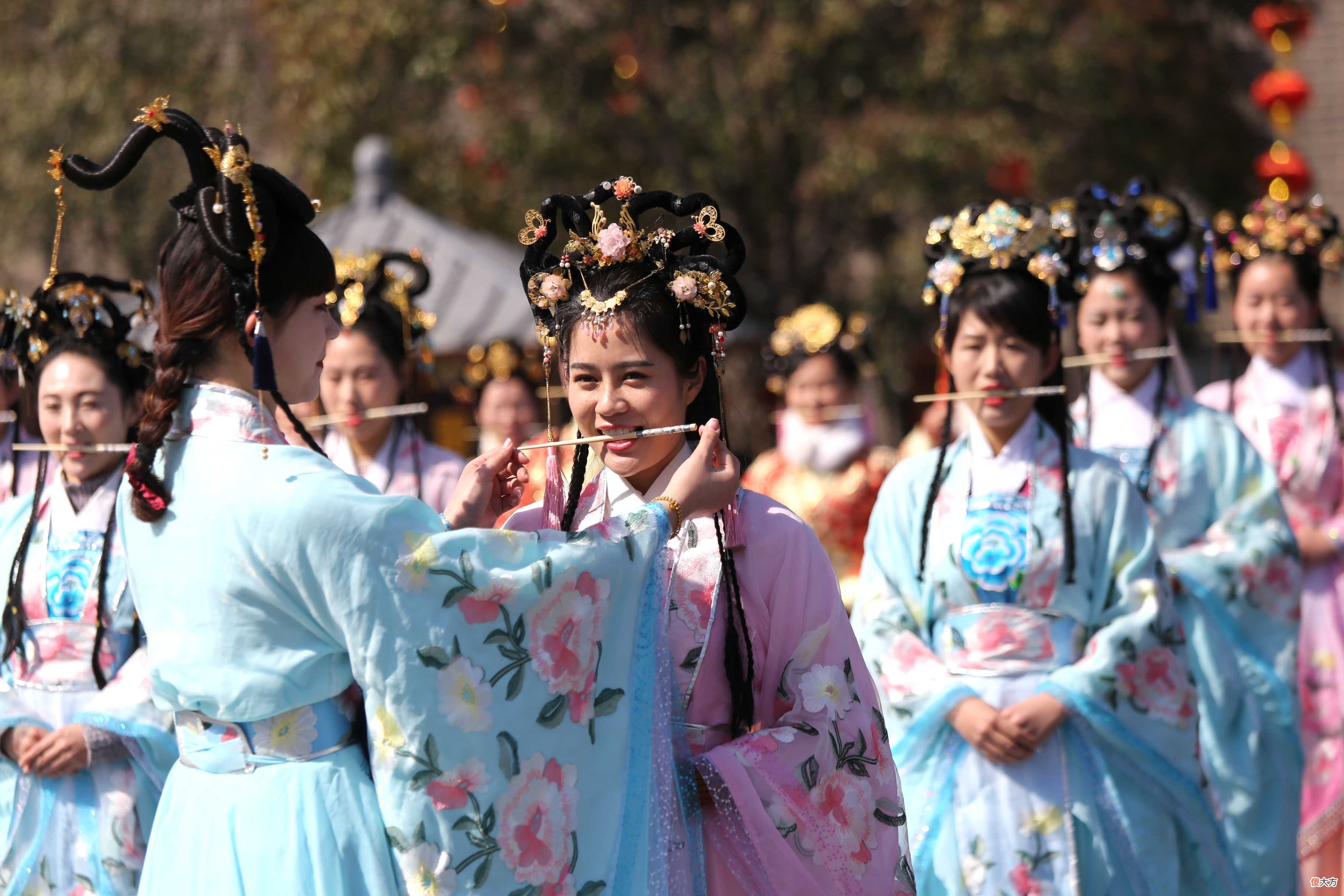 【历史故事】古代皇帝驾崩，妃子会被选去守陵，她们如何侍奉皇帝？
