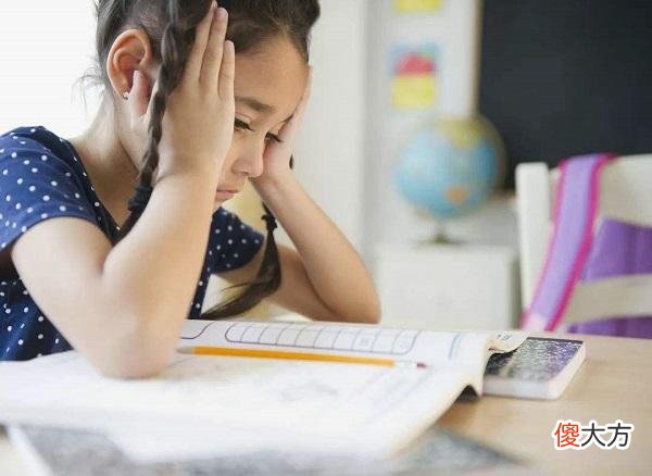 孩子做事磨蹭怎么办？家长从这些方面入手，帮他纠正“拖延症”
