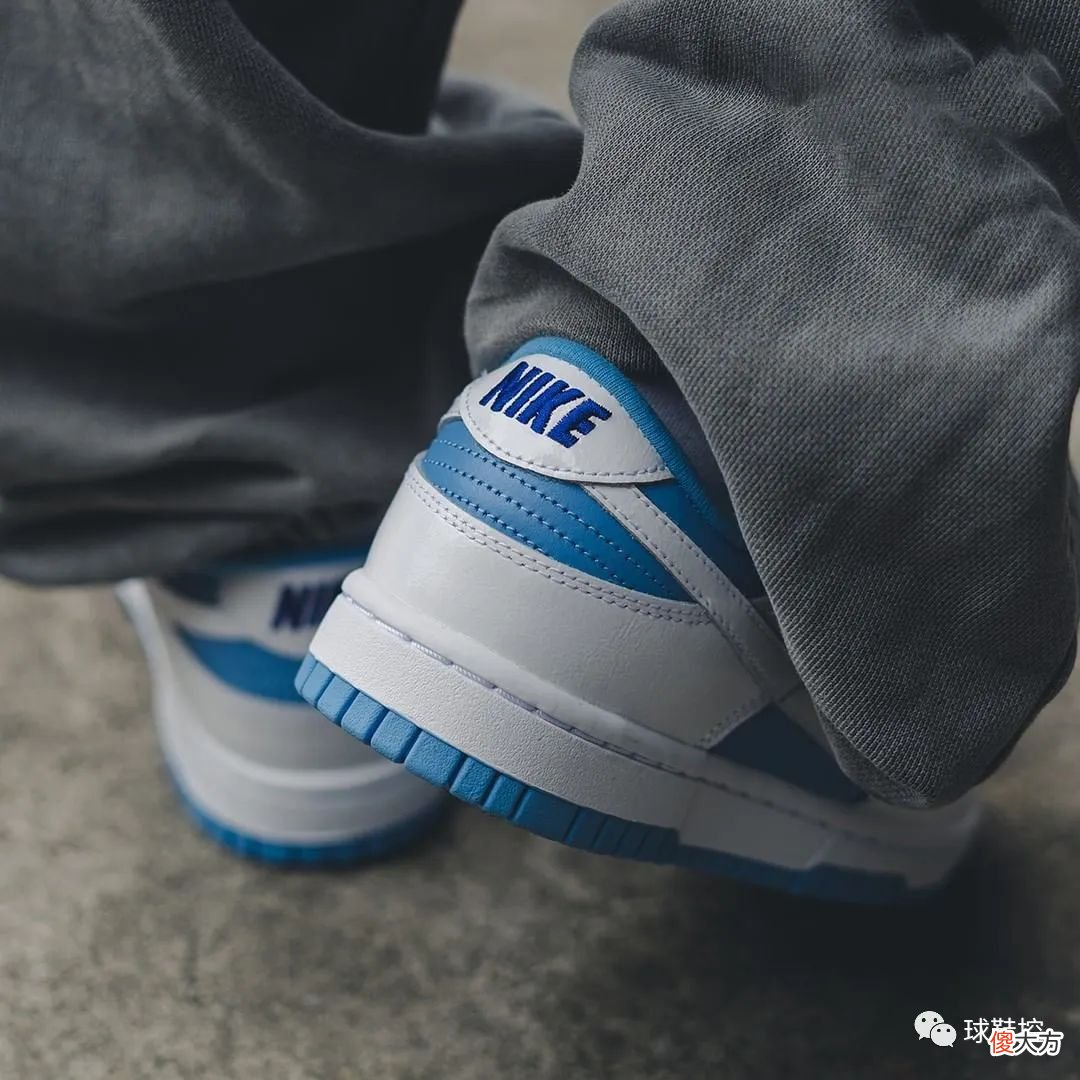 【时尚一点】又一双北卡 Nike Dunk 即将来袭＆黑白生胶耐克 SB Dunk 曝光，配个鸳鸯？
