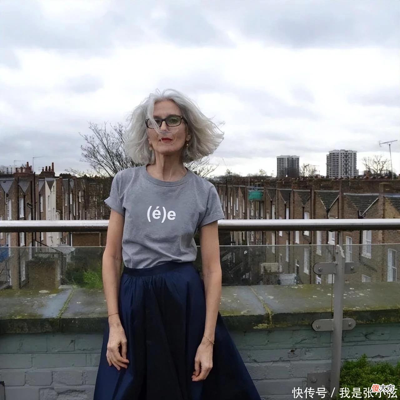 【就爱时尚】老了也是一枝花！摆脱土气的7条“优雅法则”，中国大妈快学起来