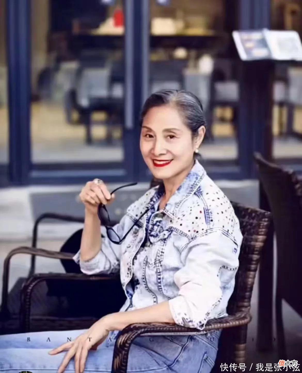 【就爱时尚】老了也是一枝花!摆脱土气的7条“优雅法则”,中国大妈快学起来