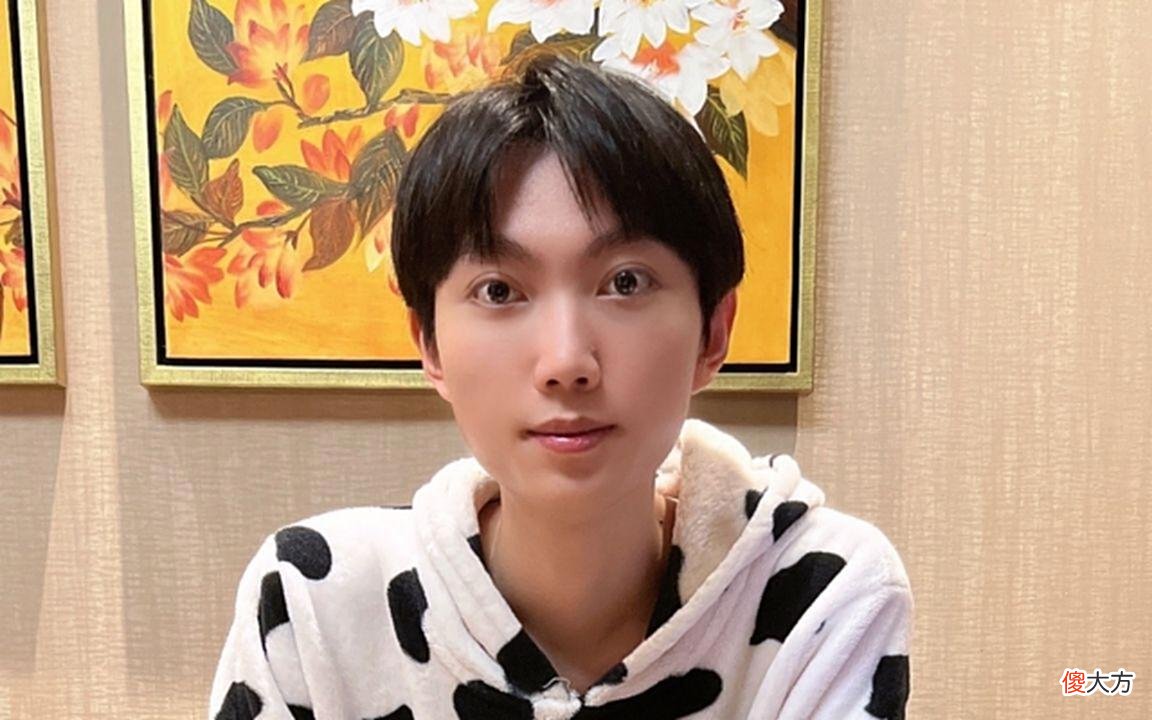 【游戏世界】亚瑟一个人打五个人，竟然一点都不担心，观众们都说他已经学到了