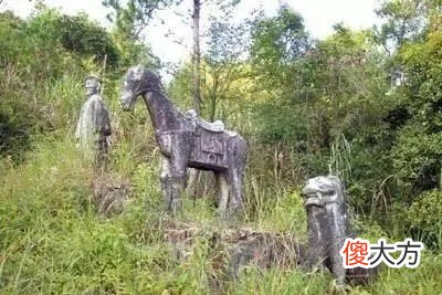 【爱历史】魏延墓前真的跪着诸葛亮？杨仪的一句话证明丞相错了！