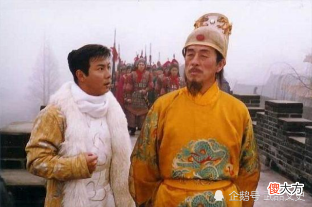 【爱历史】朱元璋问沈万三：桌子上的猪蹄叫啥名字？沈万三3个字保住性命