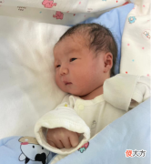 这是宝宝吐奶高发期，也是肺炎频繁出现的阶段