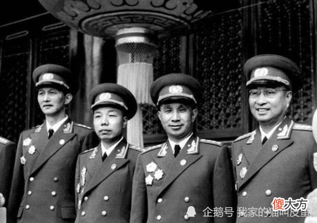 【历史故事】1955年我军首次授衔，开国上将有三人最年轻的，二人40岁，一人39岁