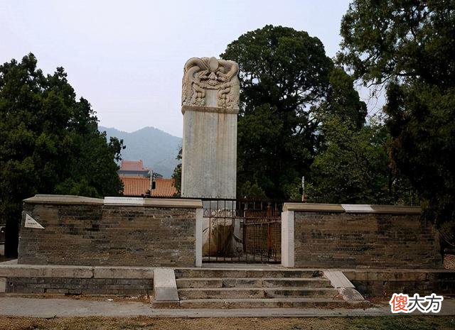 【爱历史】被废还能与皇帝合葬？明朝这位皇后，一生无子却受4朝皇帝的优待