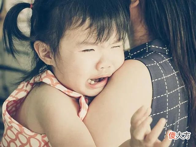 孩子是个玻璃心一遇挫折就一蹶不起，父母懂得蘑菇定律孩子更优秀