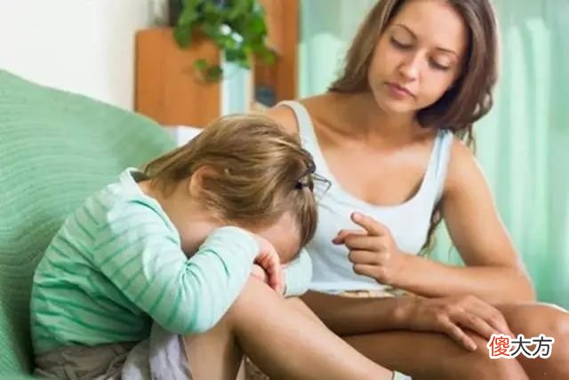 孩子是个玻璃心一遇挫折就一蹶不起，父母懂得蘑菇定律孩子更优秀
