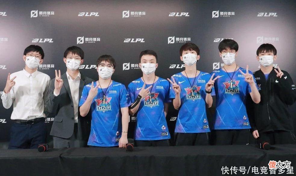 【游戏世界】Ale一战直接打回身价？WBG竟被迫Ban了4个上路，让TS都头疼