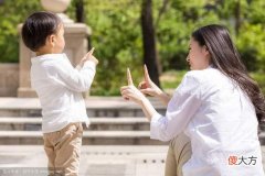 孩子“感到丢脸”的3种行为，很多妈妈都经常做，其中有你吗？
