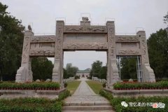 【爱历史】明朝最受宠的王爷：大婚耗费超皇帝30倍，宠妾陵寝规格比肩皇帝，而他却是无恶不