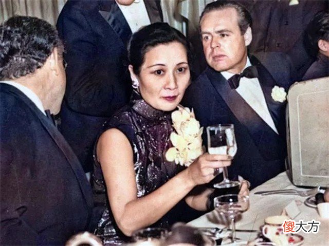 【爱历史】106岁的宋美龄到宋子文陵墓前说了一番话，身边的人都哭了