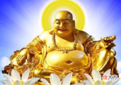 男子因长得神似“弥勒佛”，被富婆带回家供养，如今生活怎么样？