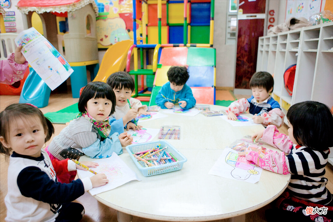 家长为让孩子早入学，催生、剖产、改生日，各专业人士劝你别坑娃