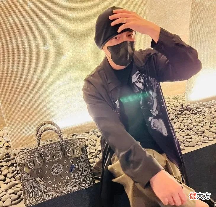 【时尚一点】让朱珠连背5次的大包包，确实香