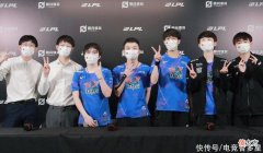 【游戏迷】季后赛没输过？Doinb再次维持对阵Rookie战绩，季后赛胜率100%