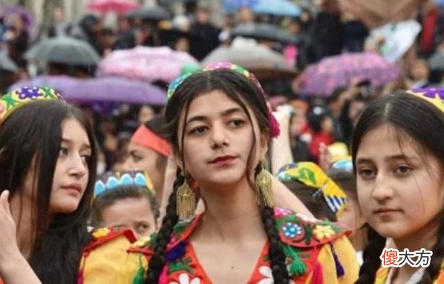 【爱历史】亚洲最穷的国家，首都大小不及我国一个小县城，却美女云集