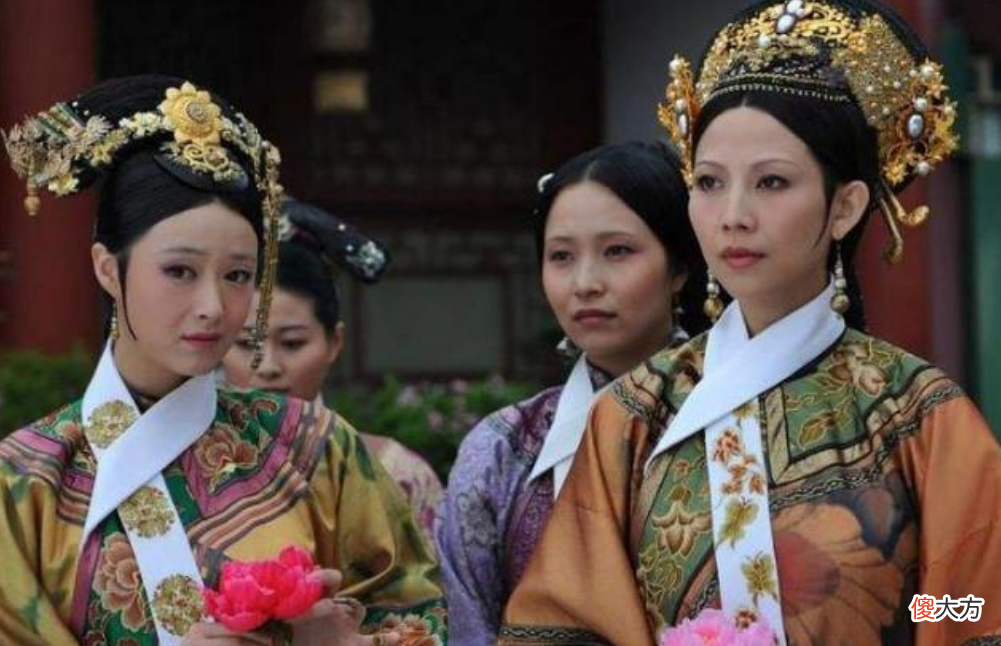 【历史故事】妃嫔脖子上的“白布条”，有什么用处？其实是为了皇帝更加便捷