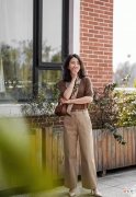 【时尚一点】眼光好、有品位的女人，都爱穿以下“4种”裤子，时髦又有气质感
