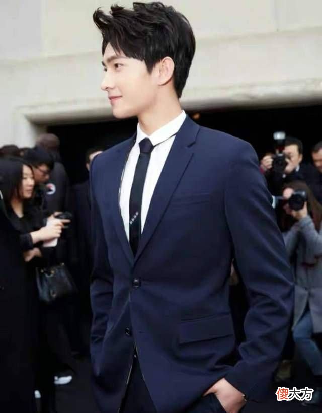 【就爱时尚】如何让自己一看就很有气质?体态、穿搭真的比颜值、身材更重要!