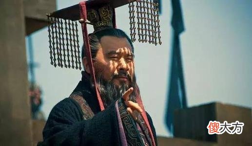 【爱历史】曹操被称为奸雄，他真的要谋朝篡位么？毛泽东：我们要为曹操翻案