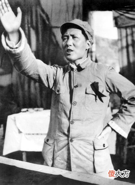【爱历史】曹操被称为奸雄，他真的要谋朝篡位么？毛泽东：我们要为曹操翻案
