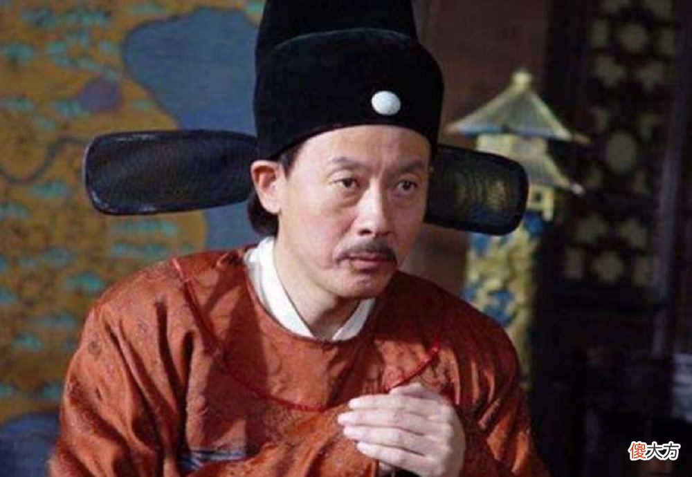 【历史故事】两位功臣争抢妻子，朱元璋闻了她一下！冷笑：此女乃奸细立即处死