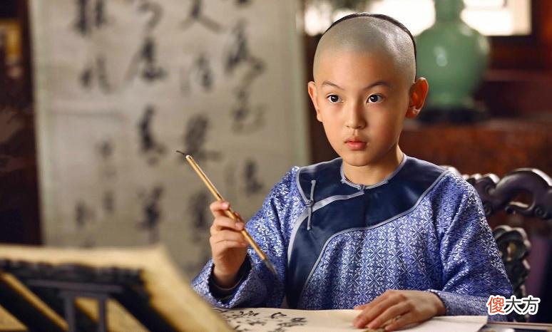【历史故事】当上皇太子的嘉庆，被乾隆要求跪拜一个9岁的孩子，他是谁