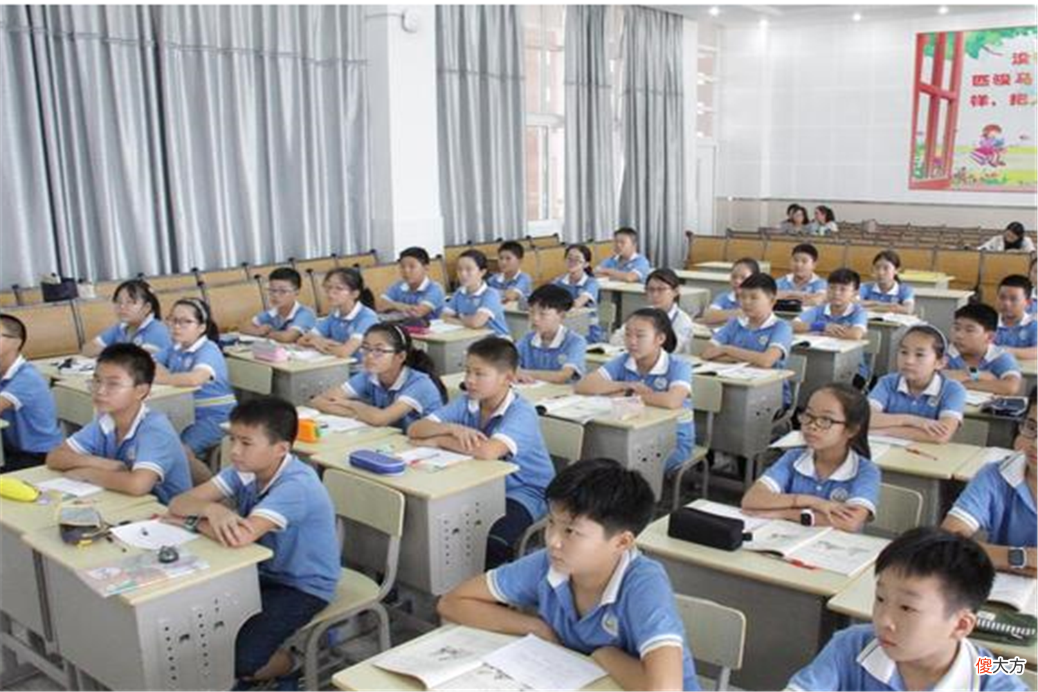 孩子频繁被各科老师点名，看到点名册才理解，网友：真不能怪老师