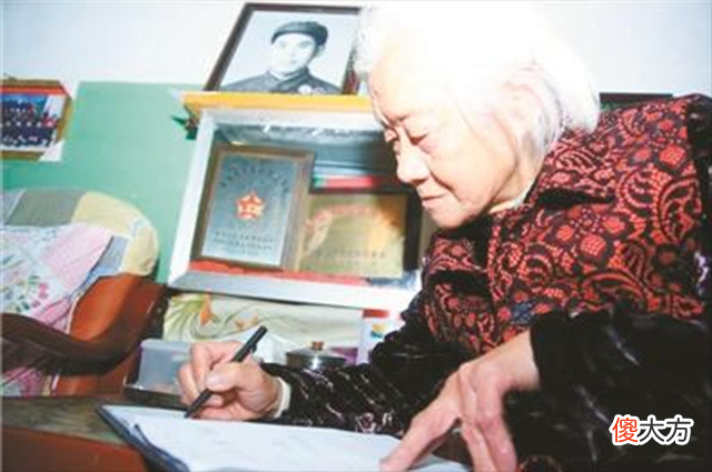 【历史故事】85岁的志愿军王清珍:伤员排尿困难她助其吸尿,战后授二等功
