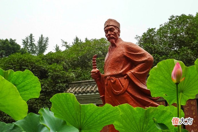 【历史故事】杨慎:滚滚长江水,愁见杨柳色