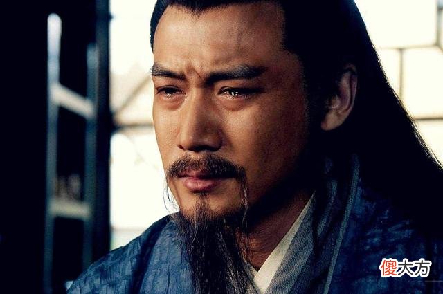 【历史故事】孔明火烧30万魏军面无惧色，为何火烧藤甲兵时却说“必损阳寿”？