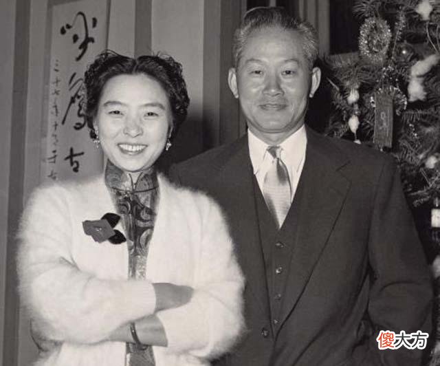 【历史故事】抗战名将歼敌3万多，原配不孕求他纳妾，结果生下4个科学家