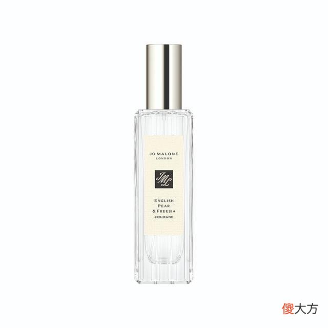 【时尚一点】路易威登图标运动鞋穿上可回收新衣，祖·马龙人气香水装点限时浪漫｜是日美好事物