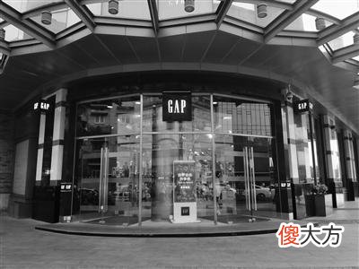 【就爱时尚】年轻人的审美升级 国际快时尚品牌难越的关