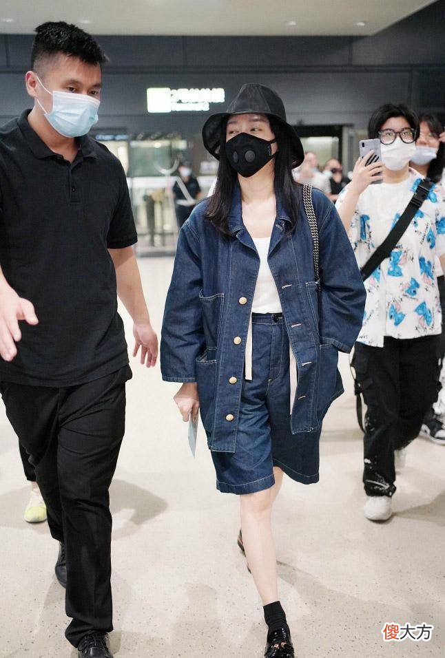 【时尚一点】41岁秦岚穿西装套装优雅知性，高级感十足