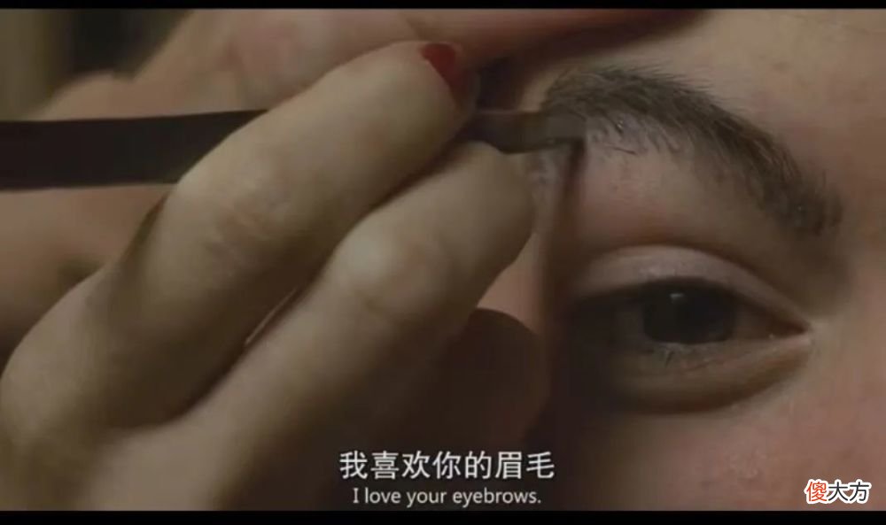 【就爱时尚】41岁安妮·海瑟薇健身照曝光，网友：长大了怎么不老啊