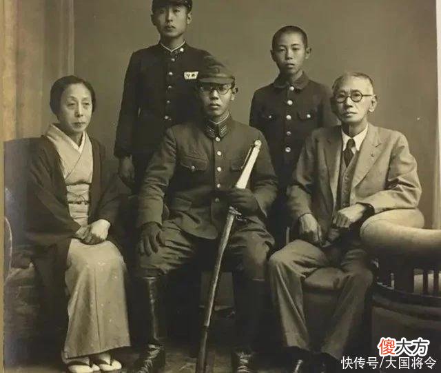 【爱历史】为何日军不当少将，也要争大佐?日本“大佐”等于我军什么军衔?