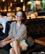 【时尚一点】同样一件条纹衫，为什么别人穿显瘦你却显胖？一是选品、二是搭配