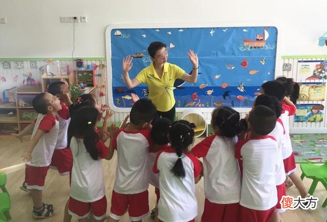幼儿园毕业后,家长和孩子要做出改变,让“幼升小”更顺利